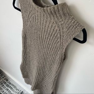 Mossimo Size XS sweater tank high low medium oatmeal color